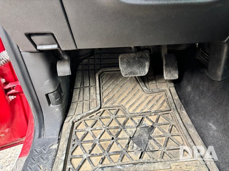 2013-ford-f150-xlt-image-76