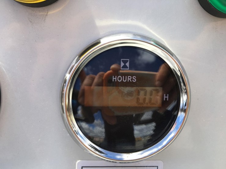 unused-2025-battler-st28h-6-compact-stand-on-image-5