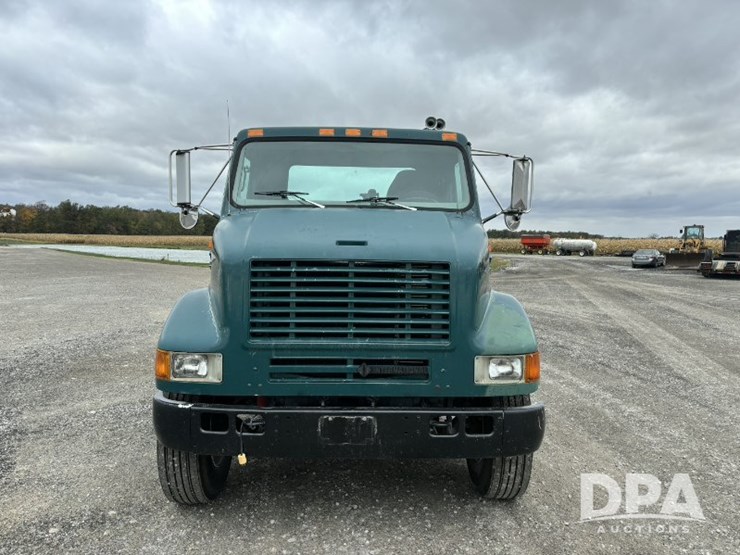 1999-ihc-8100-truck-(pz14131,-unit-7240)-image-6
