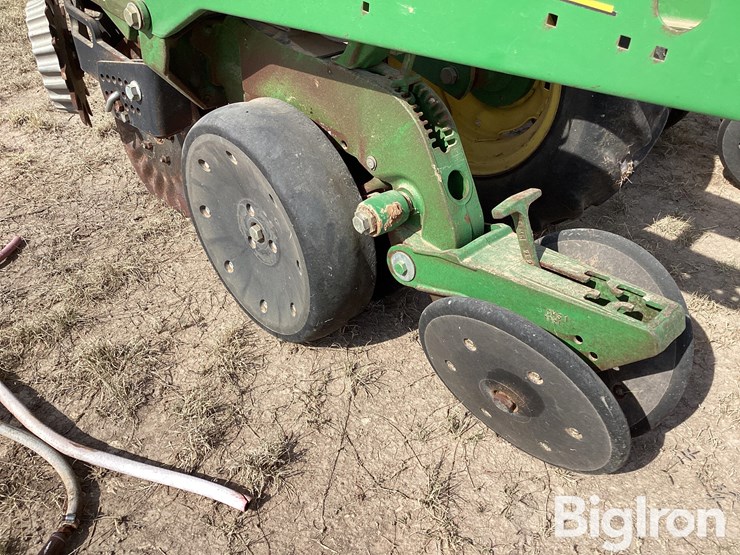 2007-john-deere-1700-image-18