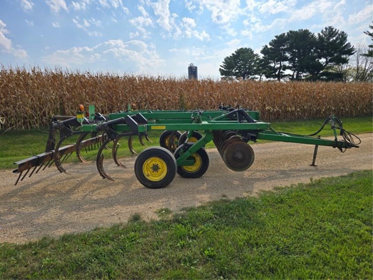 john-deere-714-image-6