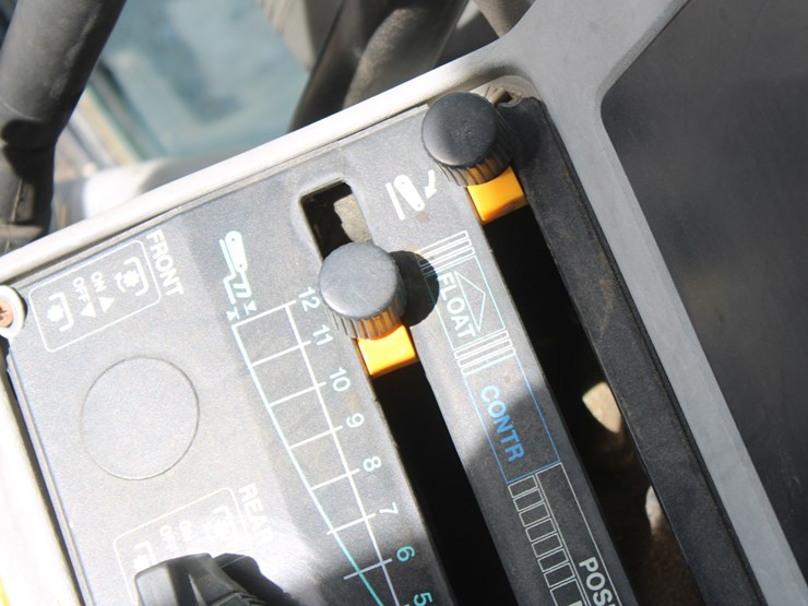 1992-agco-allis-8630-image-44