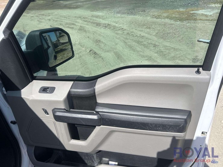 2019-ford-f150-image-25