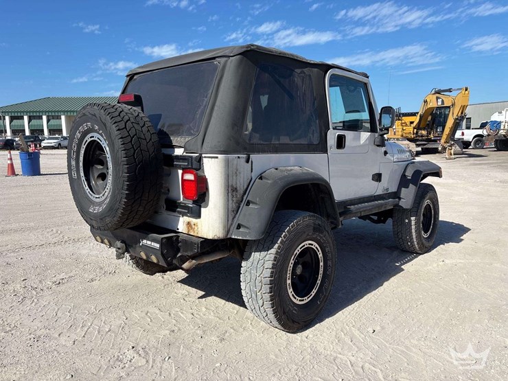 2005-jeep-wrangler-image-3