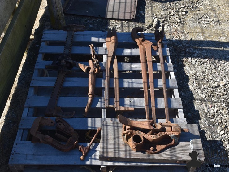 antique-well-drilling-tools-image-4