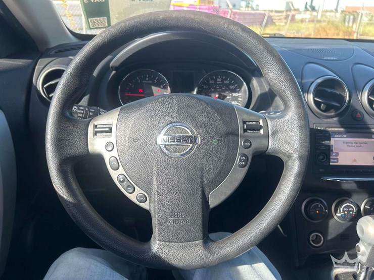 2013-nissan-rouge-suv-image-14