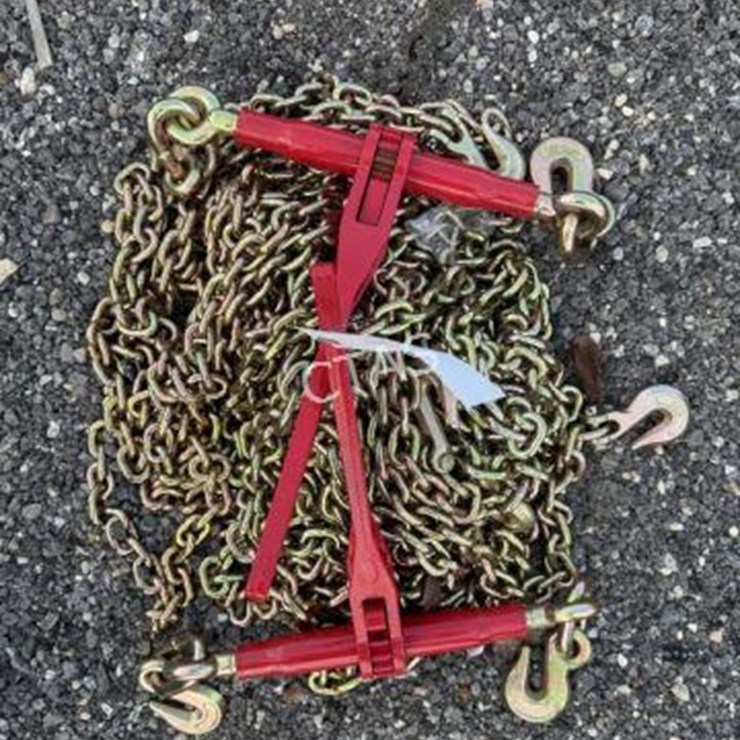 #40 • (4) 5/16" 20' Chains & (2) 5,400 lb Boomers