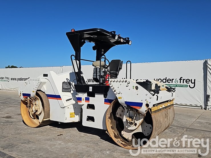 2014-caterpillar-cb54xw-image-7