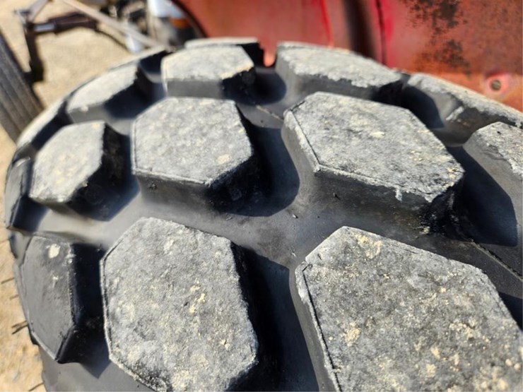 massey-ferguson-240-image-29