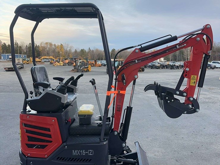 2025-agt-mx15z-mini-excavator-image-4