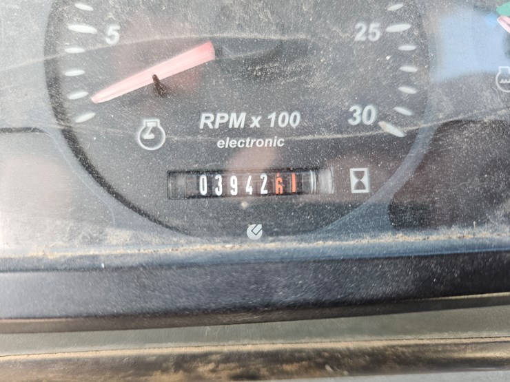 2004-new-holland-lb75b-image-13