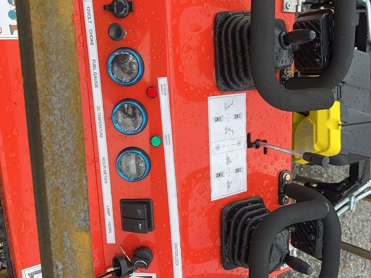 2025-agt-lrt23-mini-skid-steer-loader-image-8