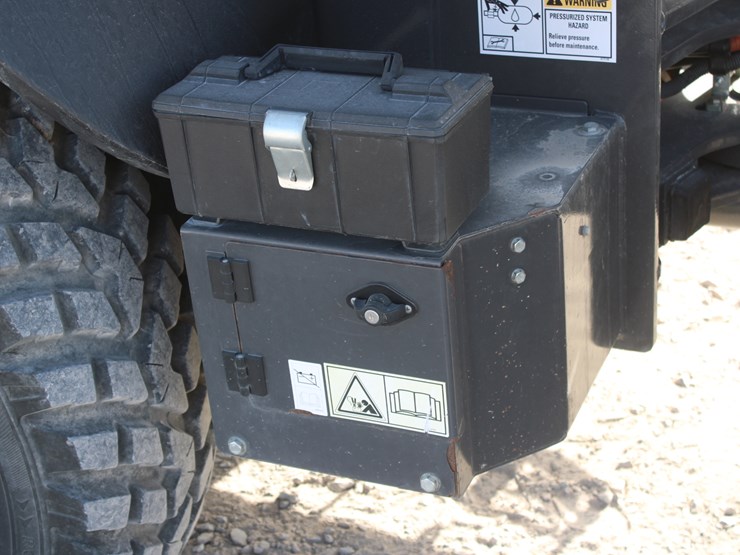 2021-new-holland-w80c-image-59