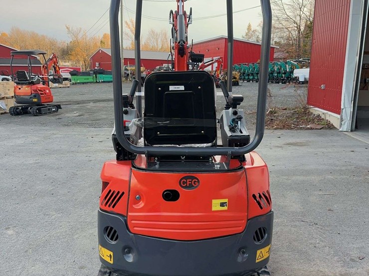 2025-cfg-qk20r-mini-excavator-image-6
