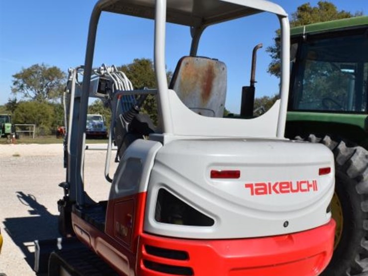 takeuchi-tb230-image-11