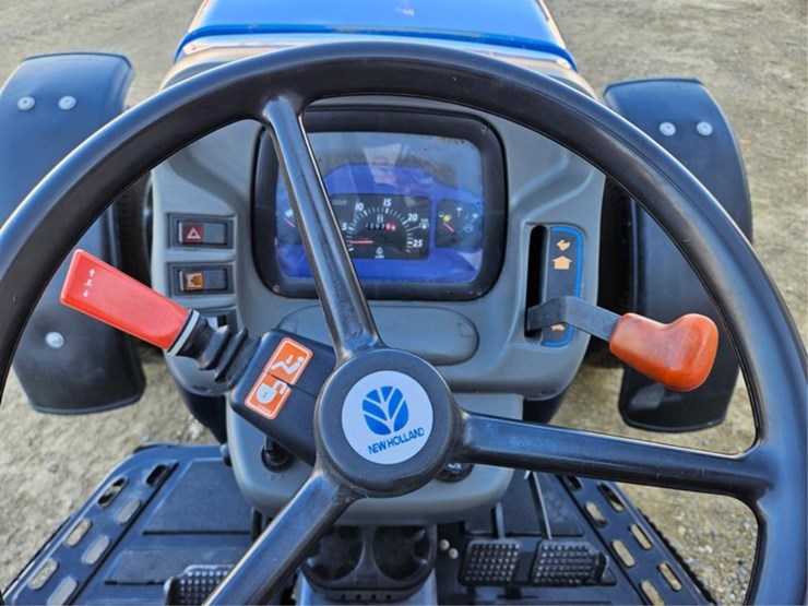 new-holland-tn65-image-28