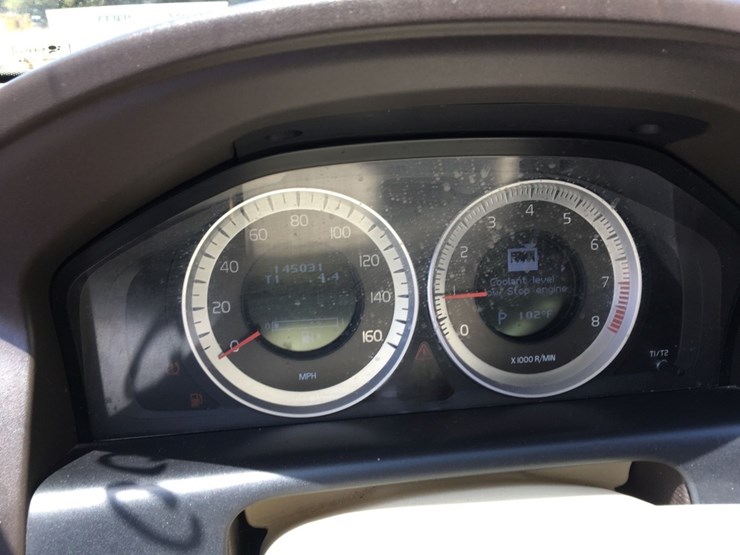 2012-volvo-xc60-image-6