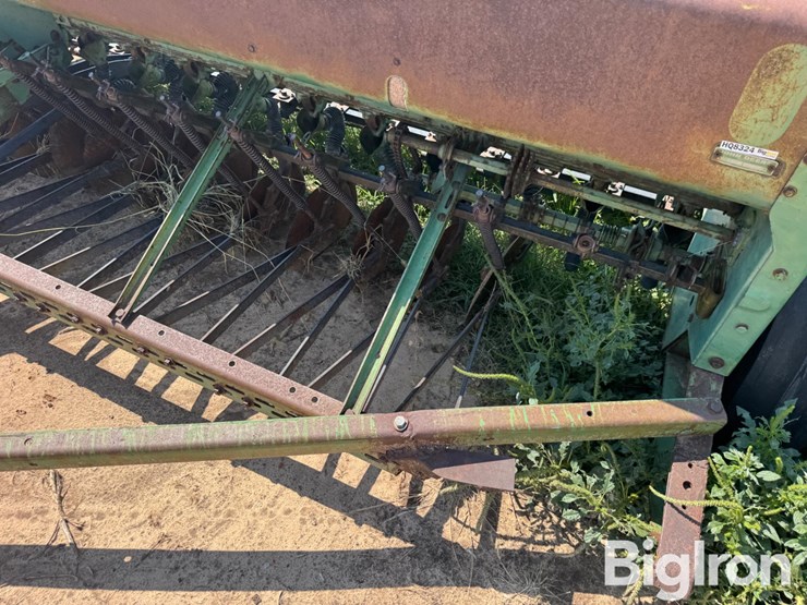 john-deere-8300-image-12