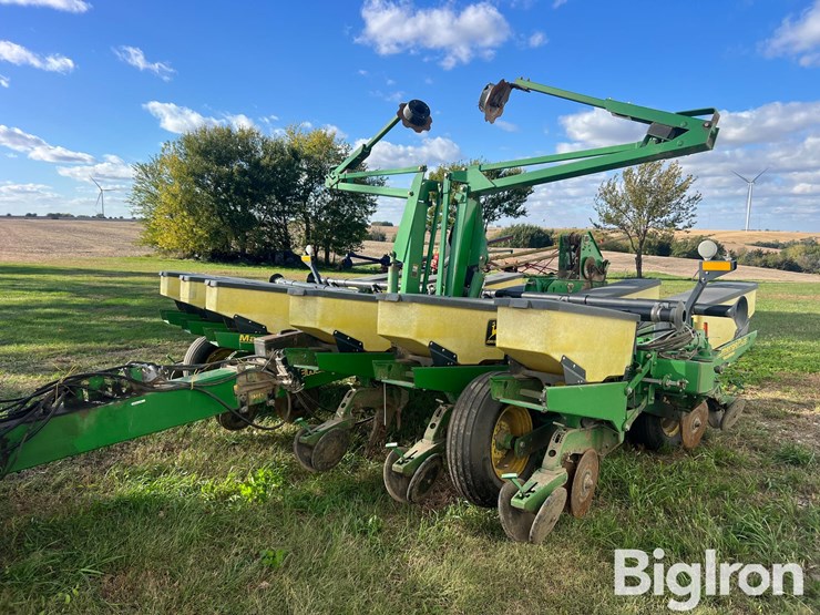 john-deere-1760-image-1