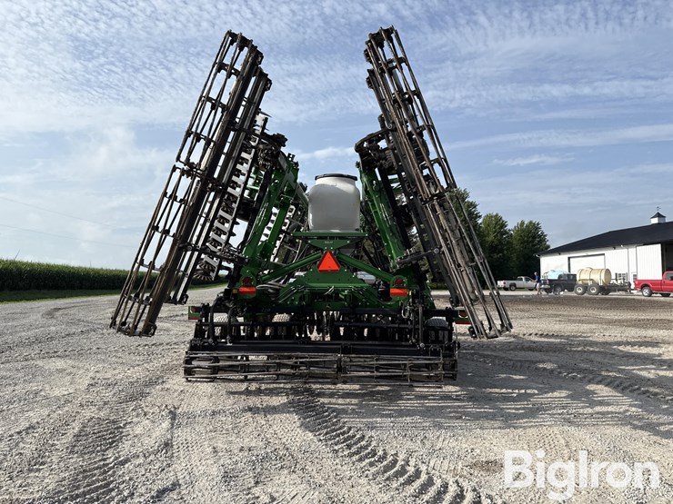 2020-john-deere-2660vt-image-6