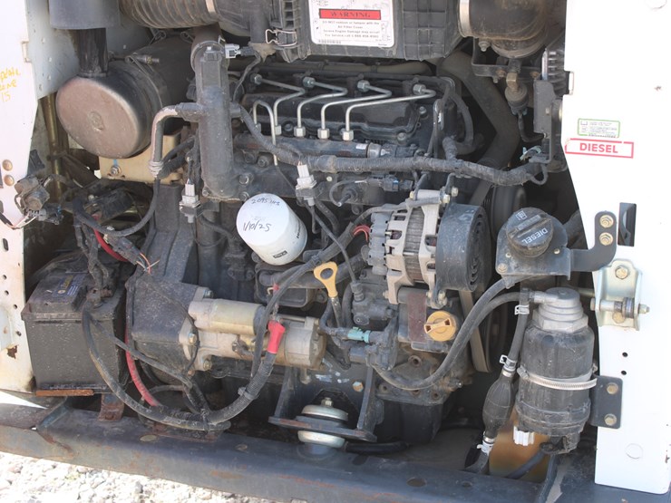 2015-bobcat-s530-image-33