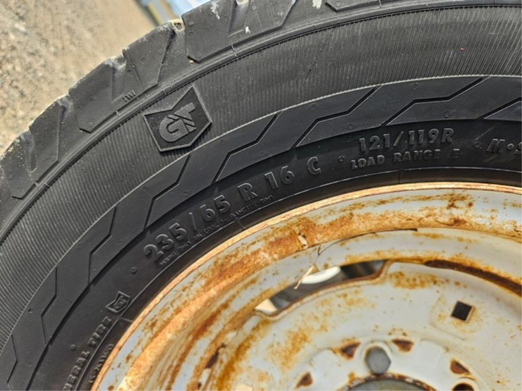 massey-ferguson-240-image-33