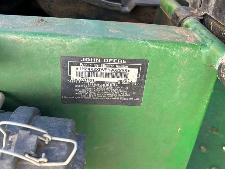 2016-john-deere-gator-image-5