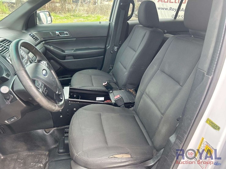 2017-ford-explorer-image-18