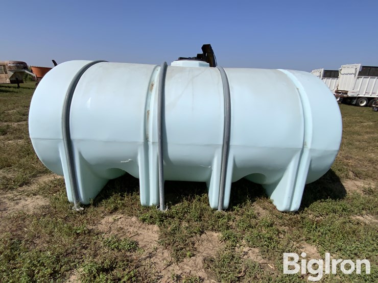 2550-gallon-poly-tank-image-4