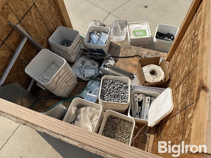 grain-bin-miscellaneous-bolts-&-parts-image-4