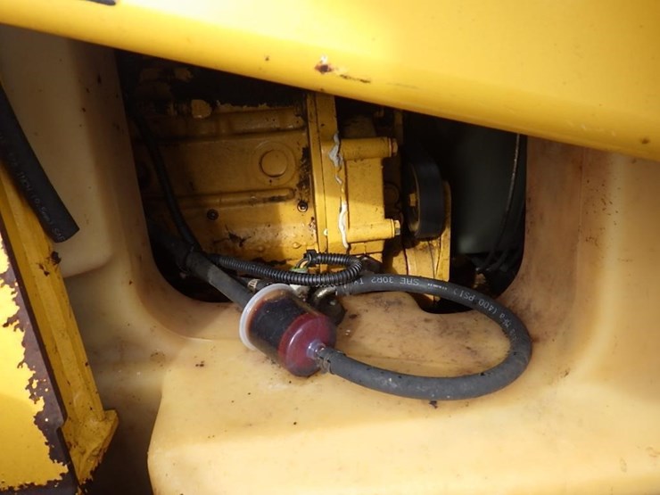 john-deere-317-image-13