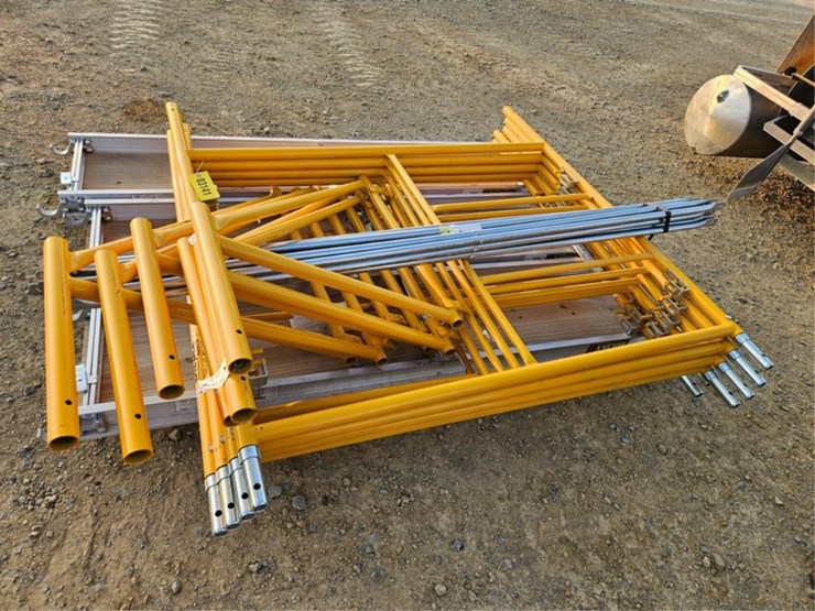 #3141-•-new-scaffold-with-3-walk-planks-image-14
