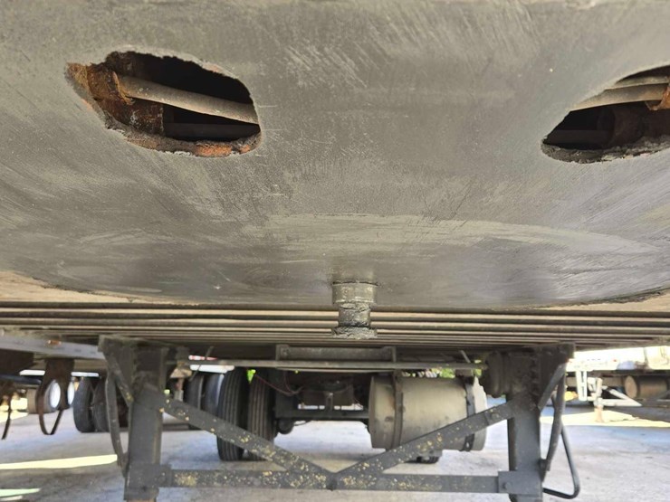 2012-great-dane-trailer-image-12