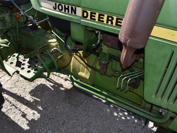 john-deere-1050-image-3