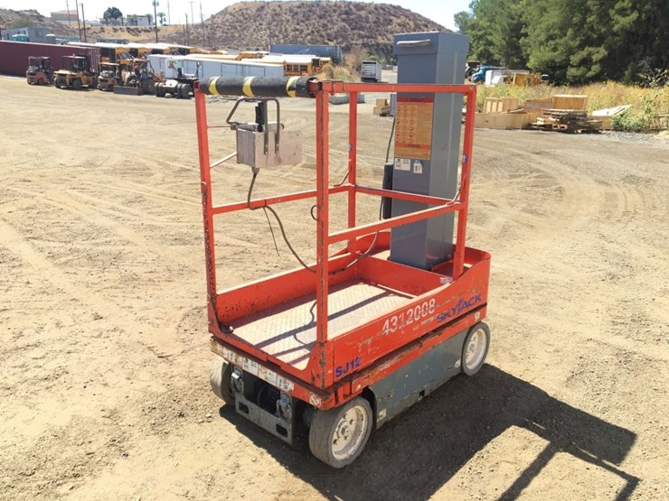 2011-skyjack-sj12-image-3