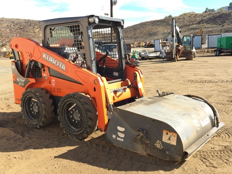 2020-kubota-ssv65-image-2