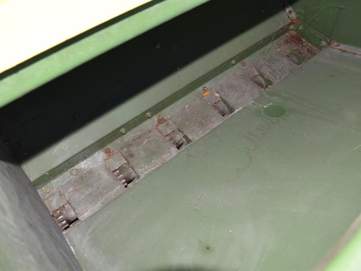 john-deere-8300-image-5