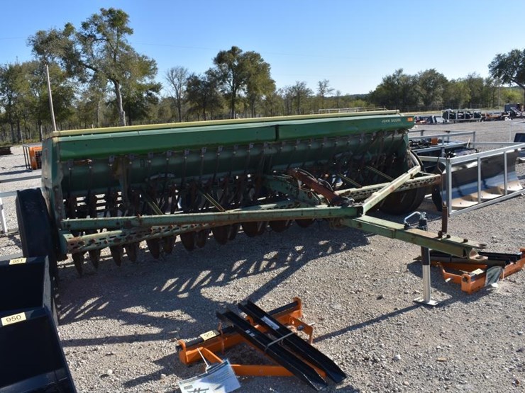 john-deere-8300-image-2