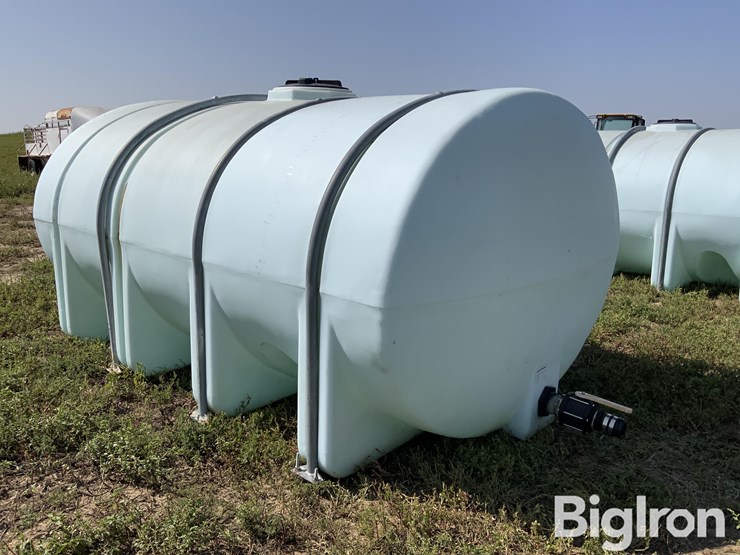 2550-gallon-poly-tank-image-3