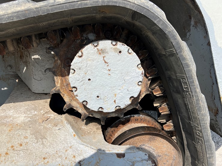 2018-takeuchi-tl12r2-image-14