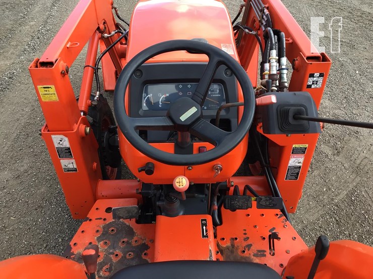 2004-kubota-l3400-image-17