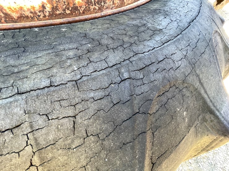 #5941-•-set-of-18.4-38-duals-image-13