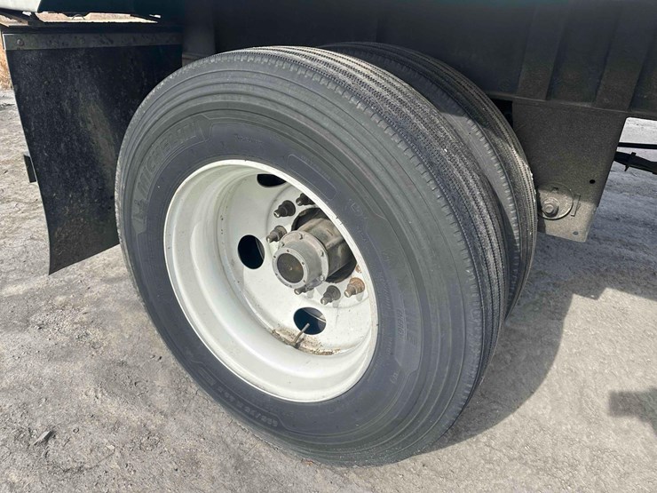 2025-utility-refrigerated-trailer-image-5