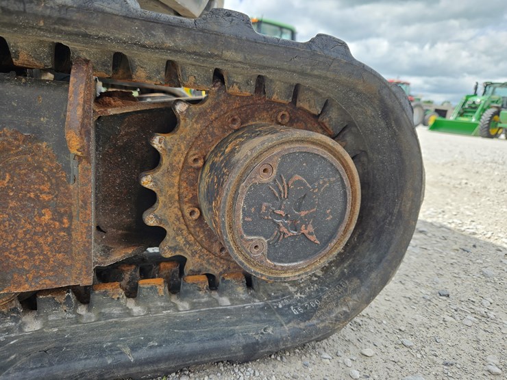 2016-bobcat-e20-image-12