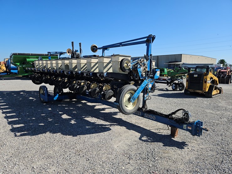 kinze-2600-image-12