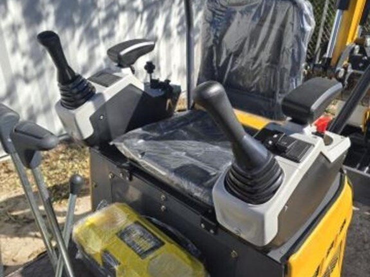 cfg-mini-excavator-xz20r-w-hydrualic-thumb-image-5