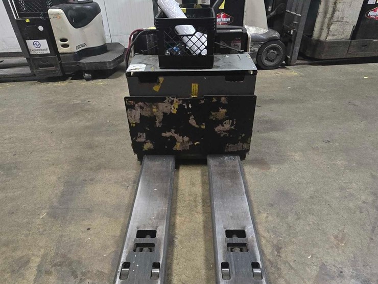 2017-crown-pe4500-60-image-5