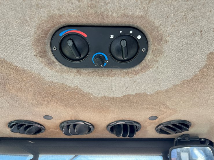 2007-case-ih-jx1100u-image-22