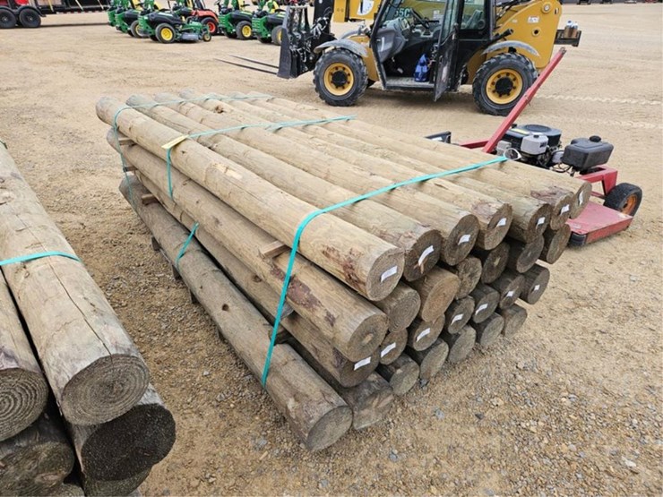 #3061-•-28-6"-x-8'-wood-posts-image-2