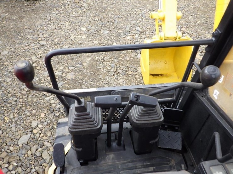 komatsu-pc50uu-1-image-18